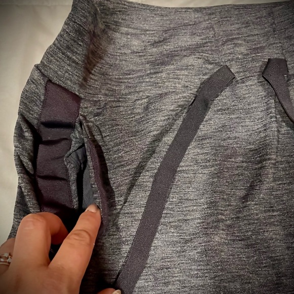 Athleta women’s tall metro downtown skort skirt, gray heathered black - Picture 2 of 6